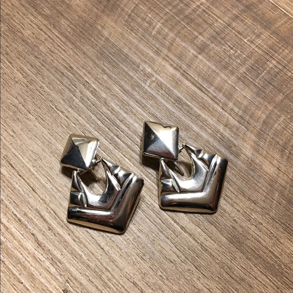 Vintage .925 Sterling Silver Geometrical Earrings - Picture 2 of 7